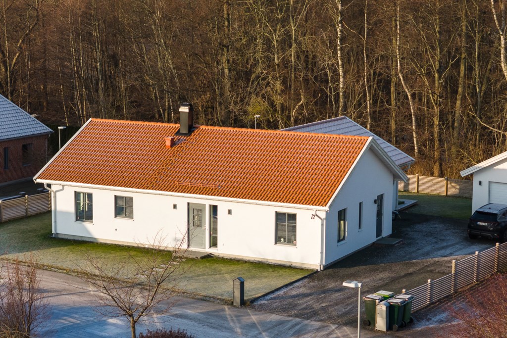 Assarinas väg 12