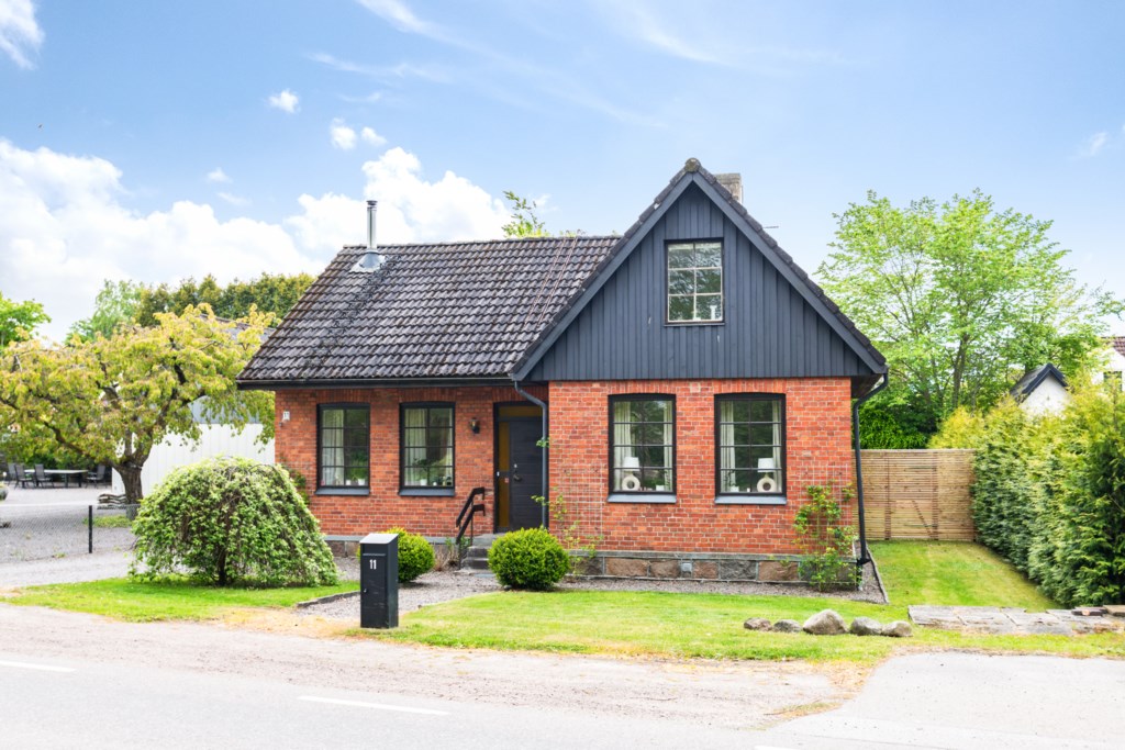 Rosenlundsvägen 11